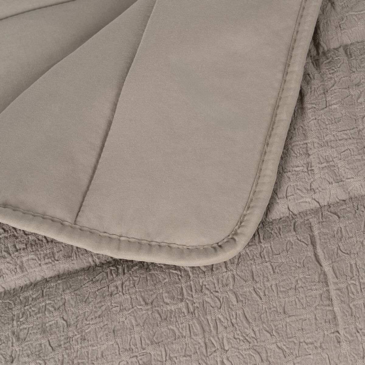 Colcha Taupé 180 x 1 x 260 cm
