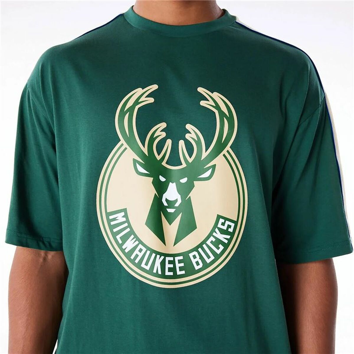 Camiseta de Manga Corta Hombre New Era NBA PANEL OS Milwaukee Bucks Verde Claro
