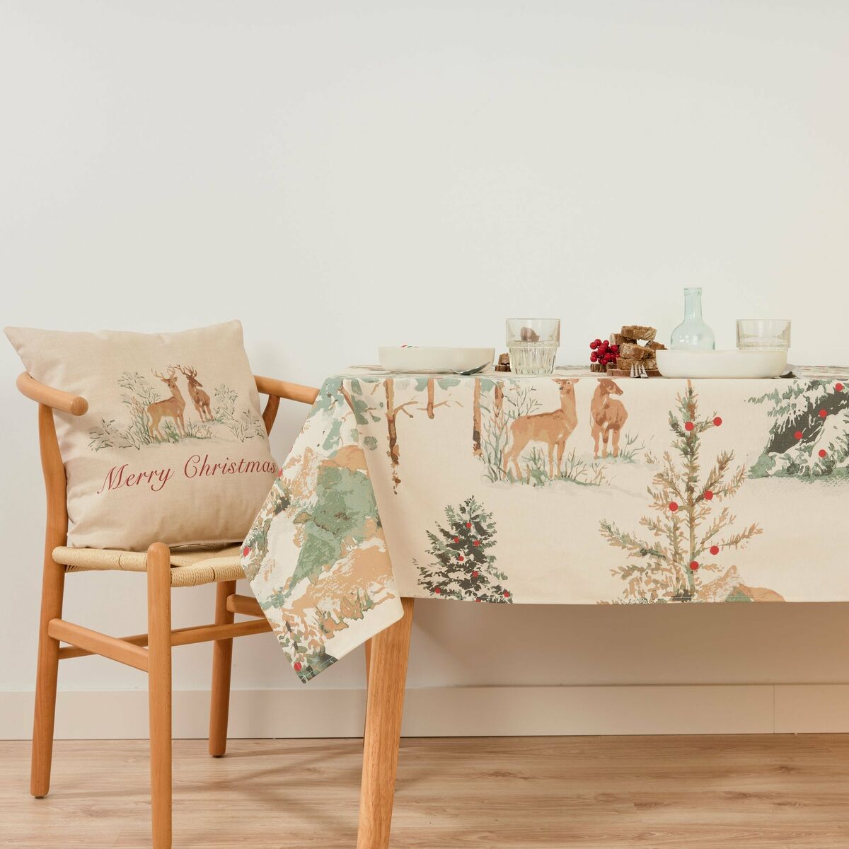 Mantel antimanchas Belum Christmas Deer Multicolor