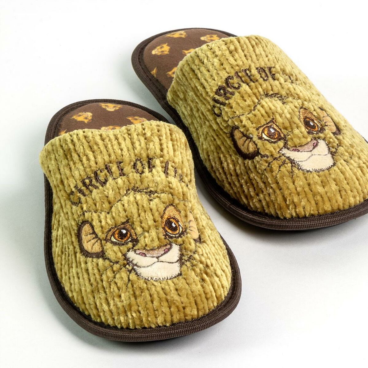Zapatillas de Estar por Casa The Lion King Mostaza