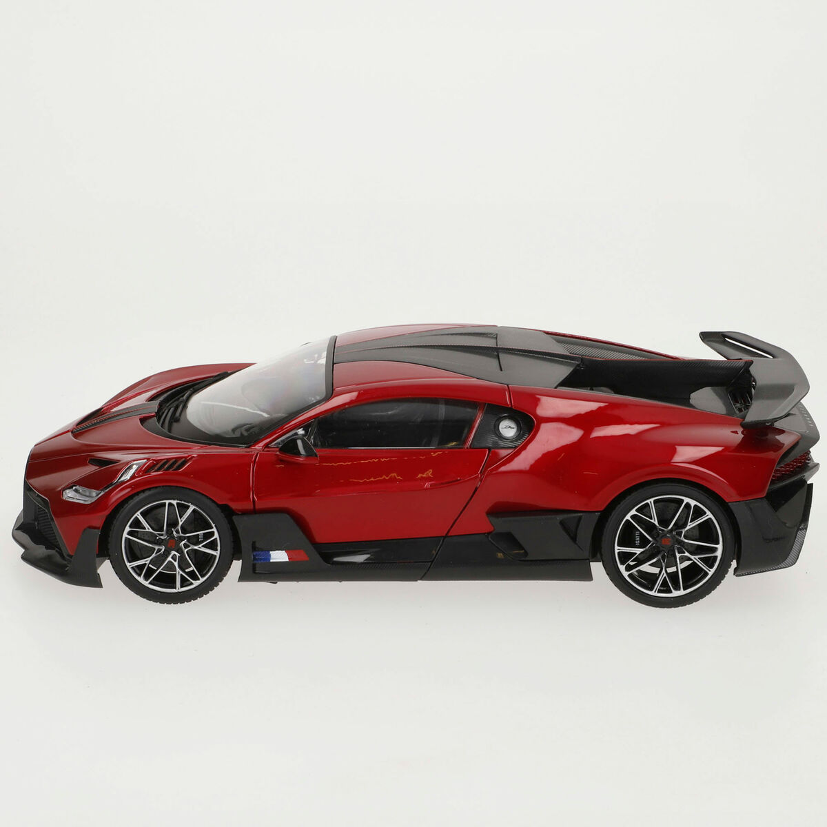 Coche Bburago GT Bugatti Divo 1:18