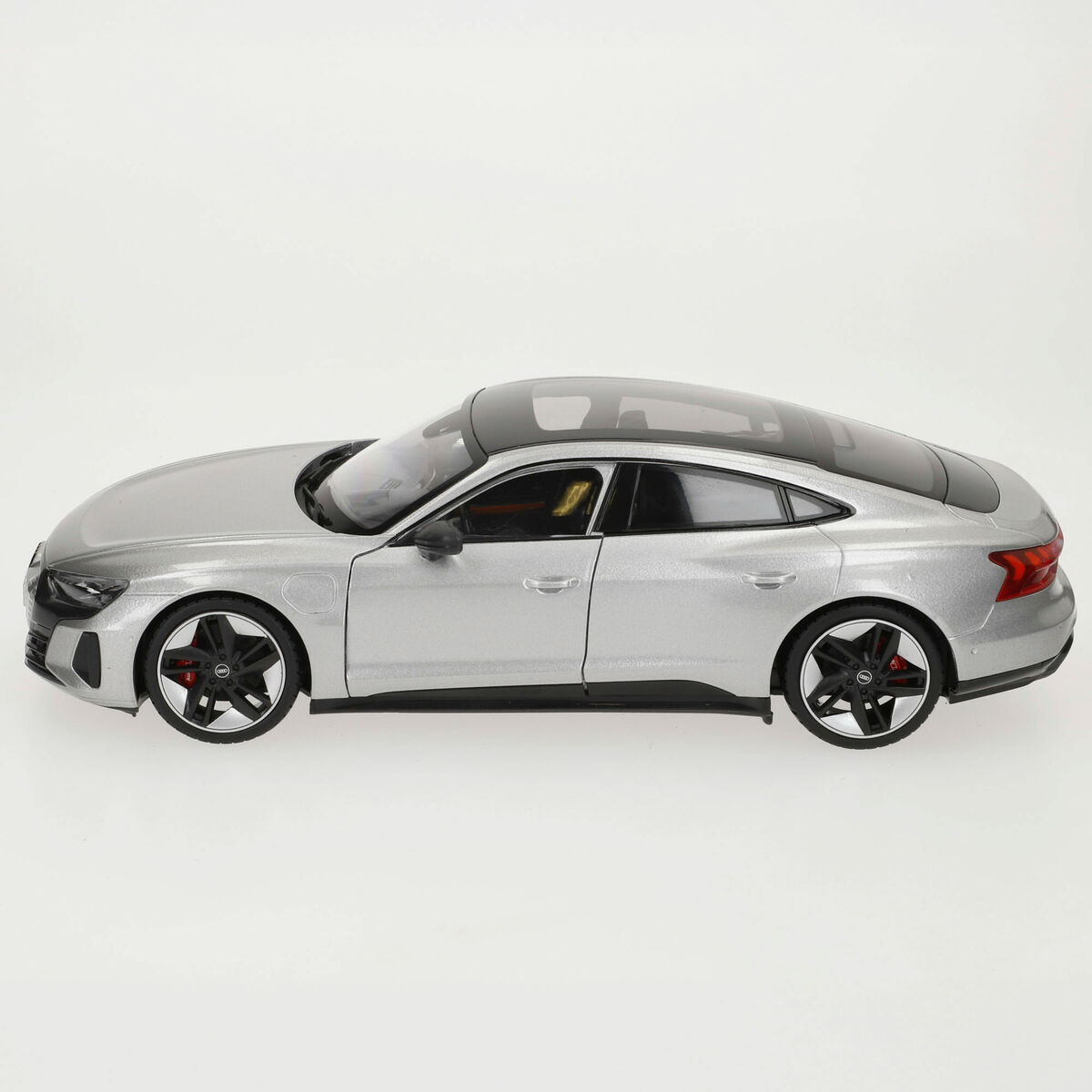 Coche Bburago GT-Audi RS E-TRON GT 2022 1:18