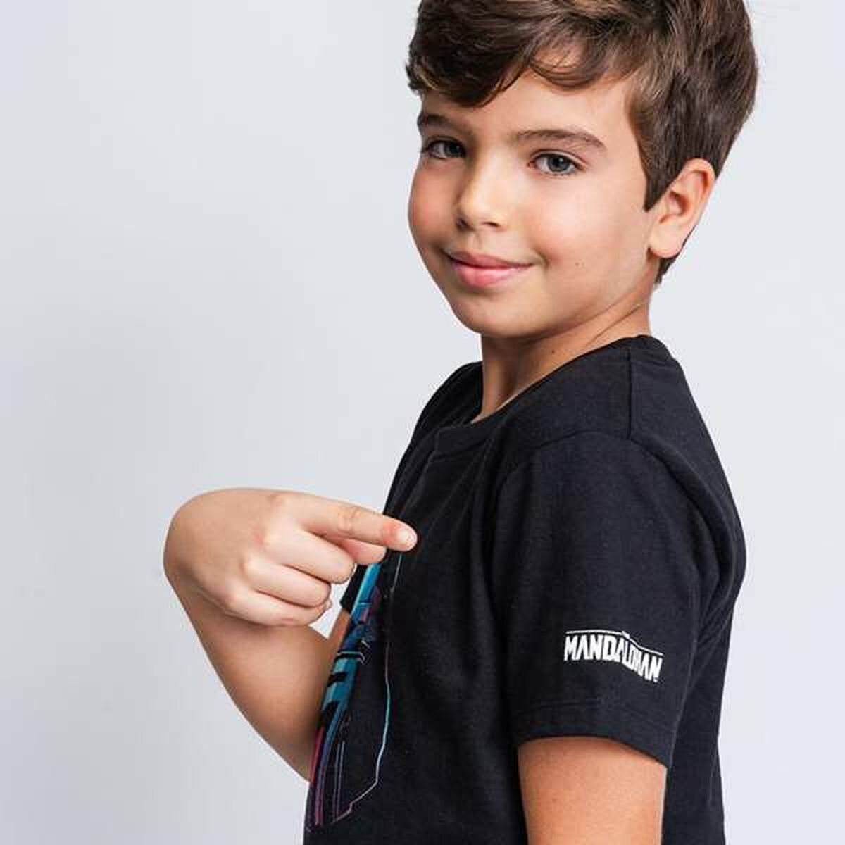 Camiseta de Manga Corta Infantil The Mandalorian Negro