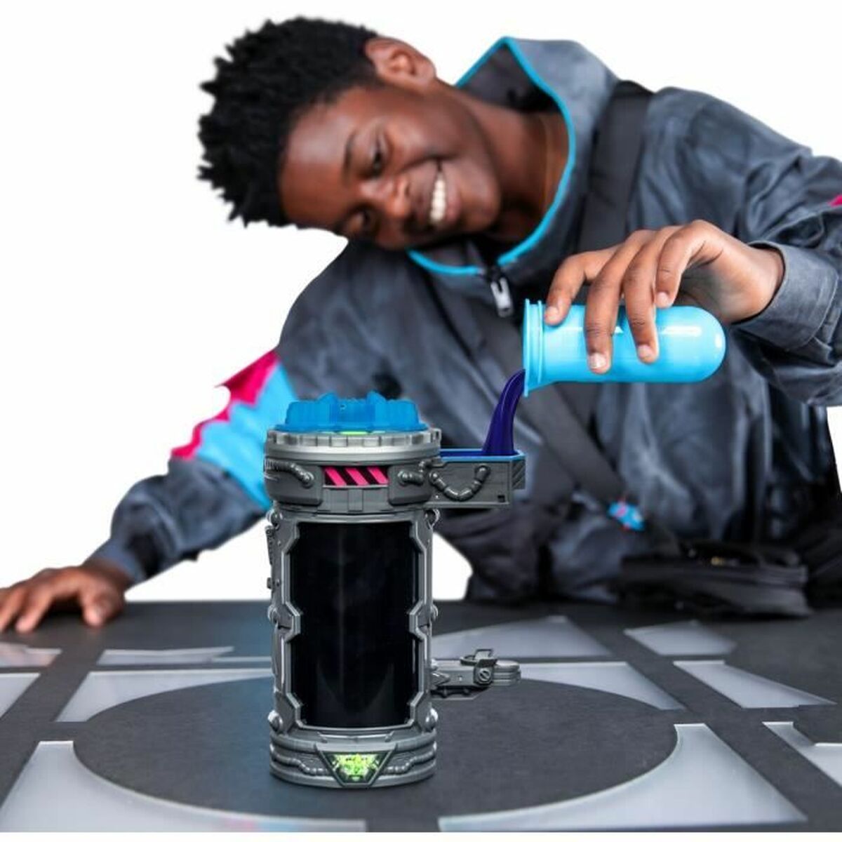 Figura Articulada Moose Toys Stealth Panther 13 cm