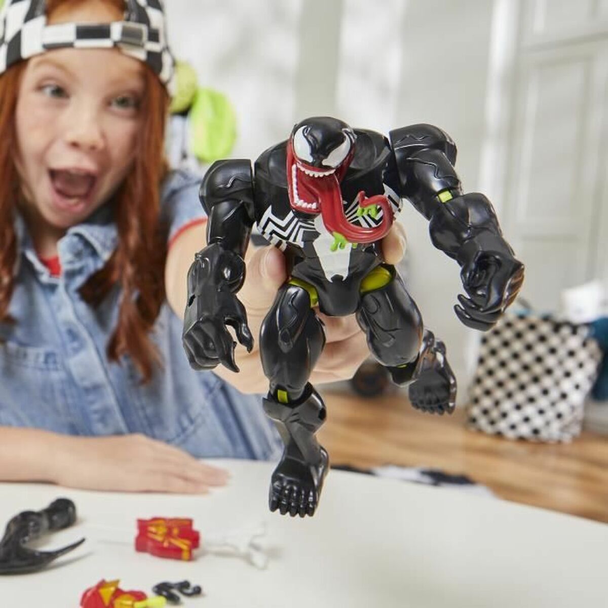 Figura Articulada Hasbro MixMashers Venom Deluxe