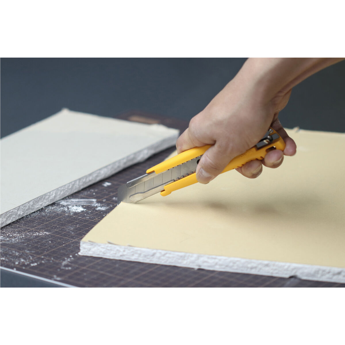 Cúter Olfa Amarillo 18 mm Acero Inoxidable Acero al carbono