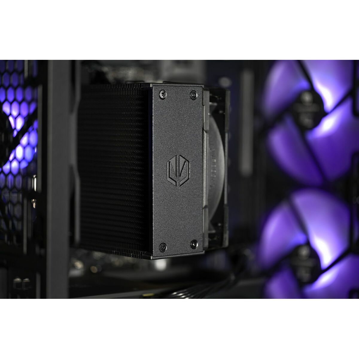 PC de Sobremesa Actina KOMACNGIP0236 AMD RYZEN™ 5 7500F 32 GB RAM 2 TB SSD