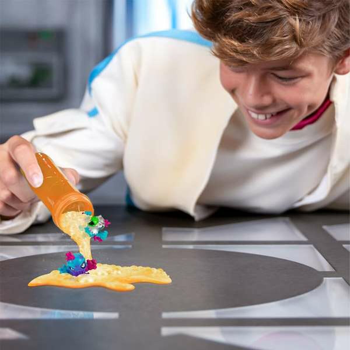 Juego Científico Famosa MrBeast