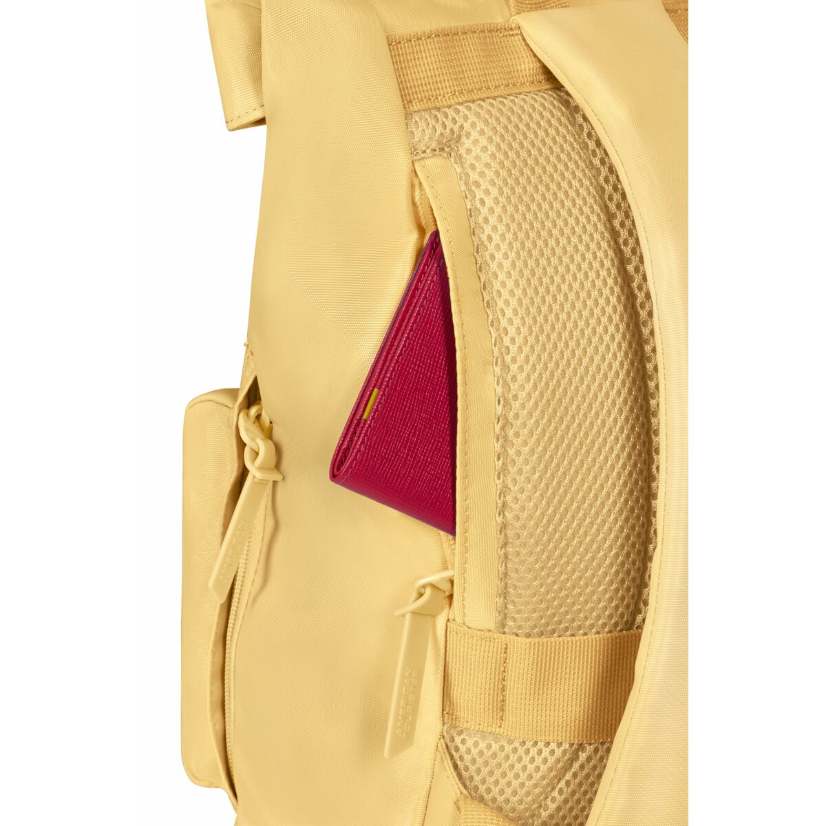 Mochila Casual American Tourister Urban Groove Pastels Roll Top Amarillo 17 L Casual (1 Pieza)