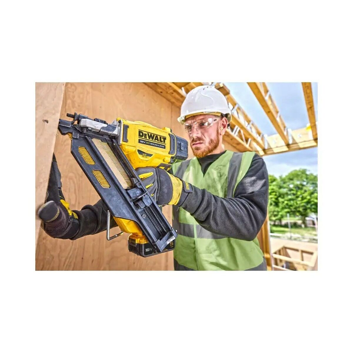 Grapadora Dewalt DCN930N-XJ 18 V