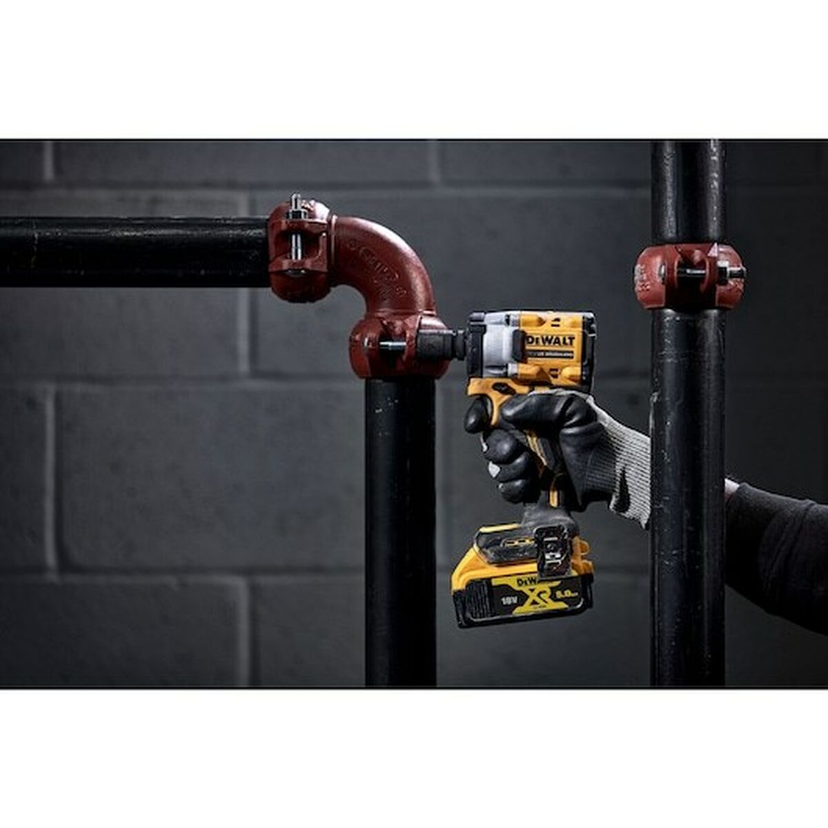 Llave de impacto Dewalt DCF922P2T-QW