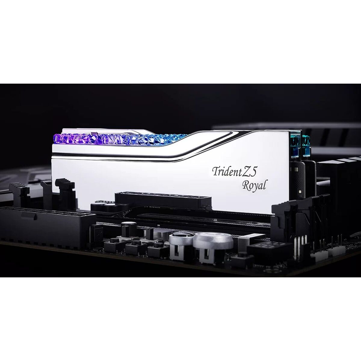 Memoria RAM GSKILL Trident Z5 Royal F5-6000J3036F48GX2-TR5S 96 GB DDR5 cl30