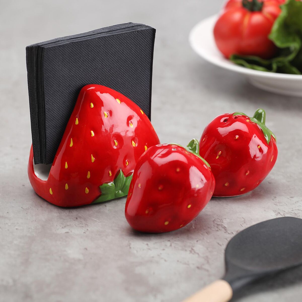 Salero y Pimentero Versa Cerámica Dolomita Fresa 6,3 X 7,3 X 6,3 CM