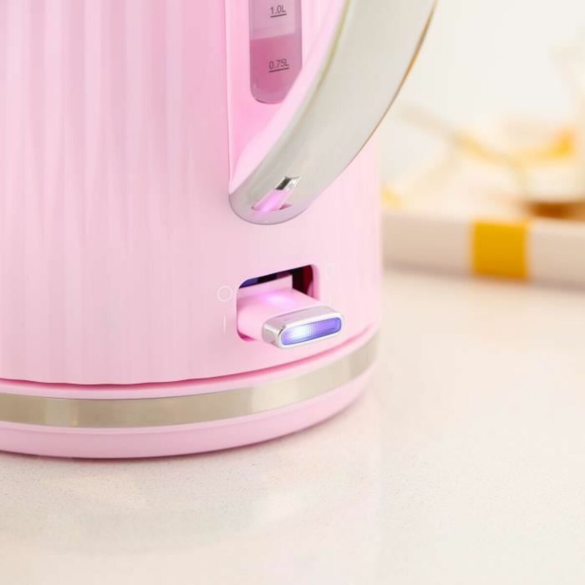Hervidor Russell Hobbs Rosa
