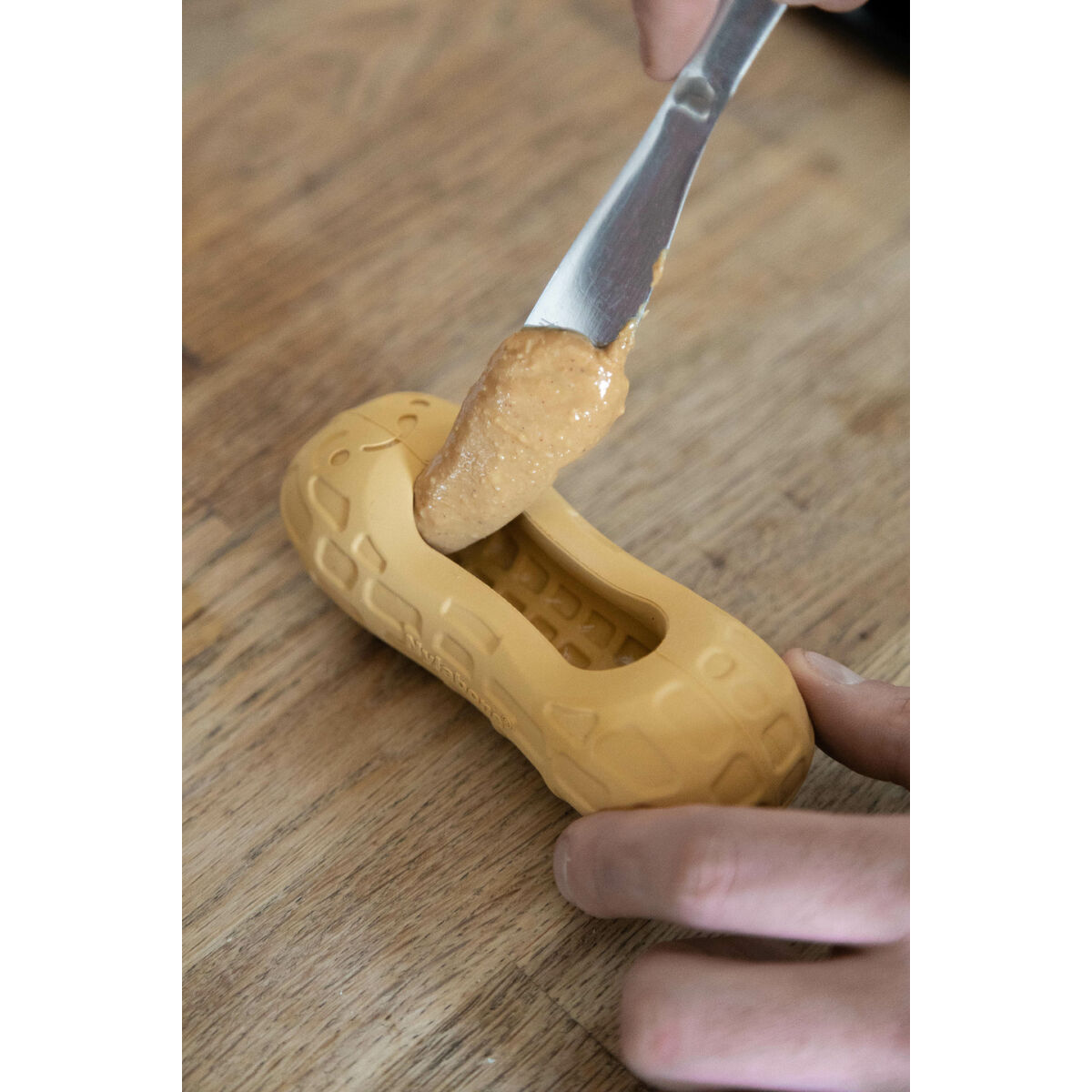 Juguete para perros Nylabone Marrón Manteca de cacahuete M