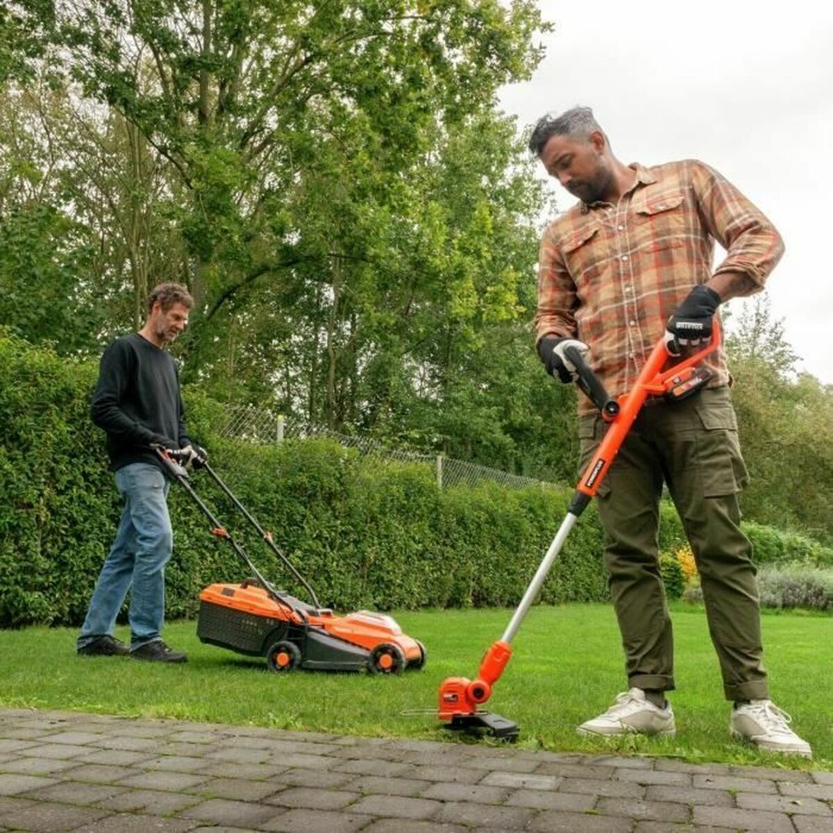 Cortacésped Powerplus POWDPGBOX25 20 V 33 cm