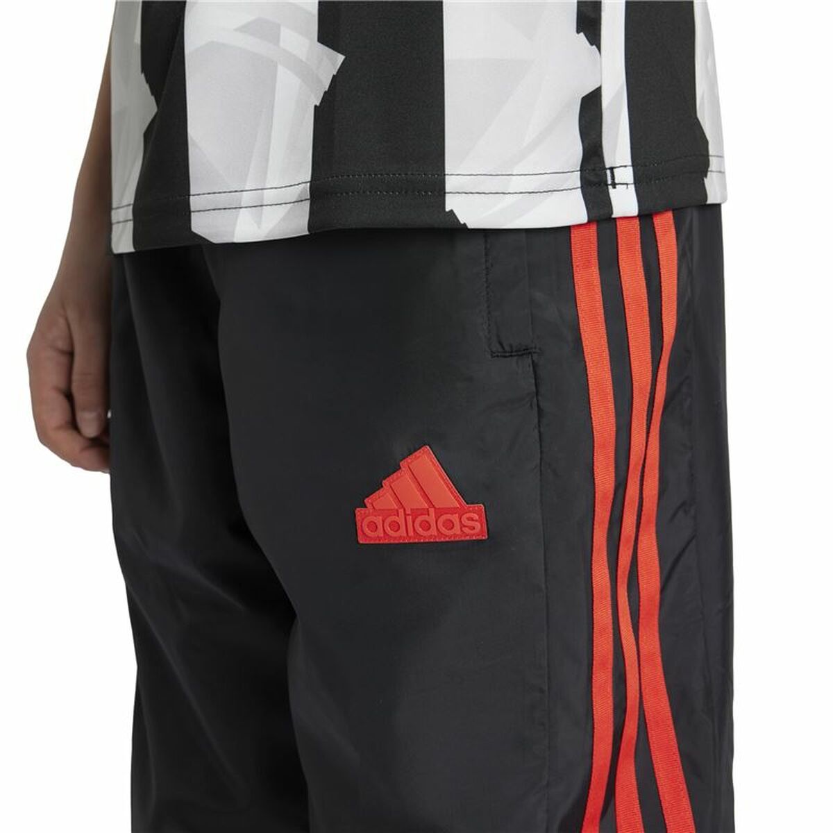 Pantalón Largo Deportivo Adidas Tiro Woven Negro Unisex