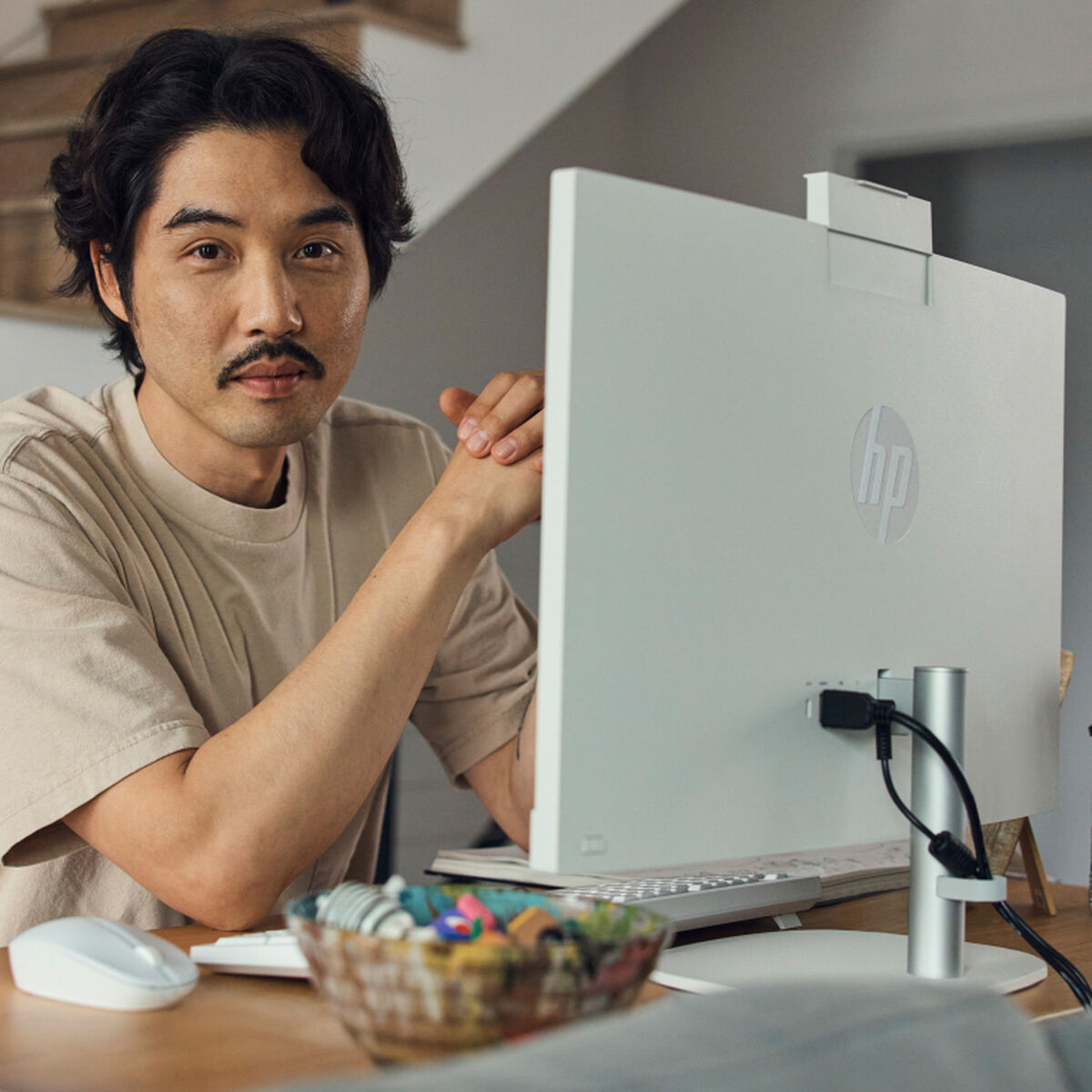 All in One HP B9GT2EA 23,8" i5-1334U 16 GB RAM 512 GB SSD