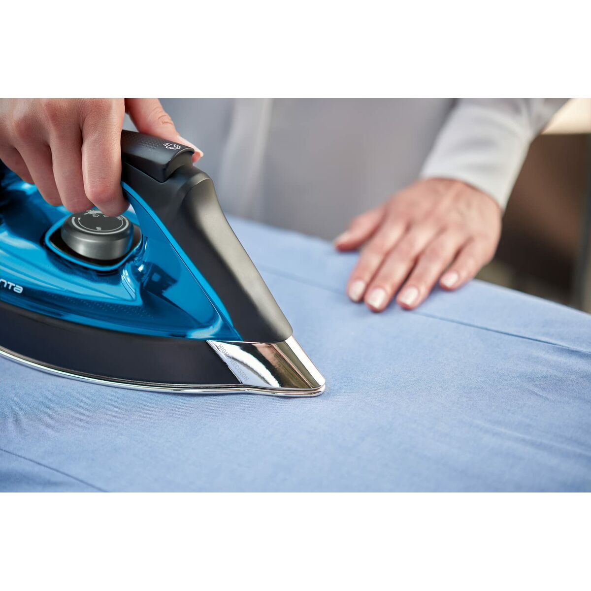 Centro de Planchado Rowenta 2400 W 7,5 bar (Reacondicionado B)