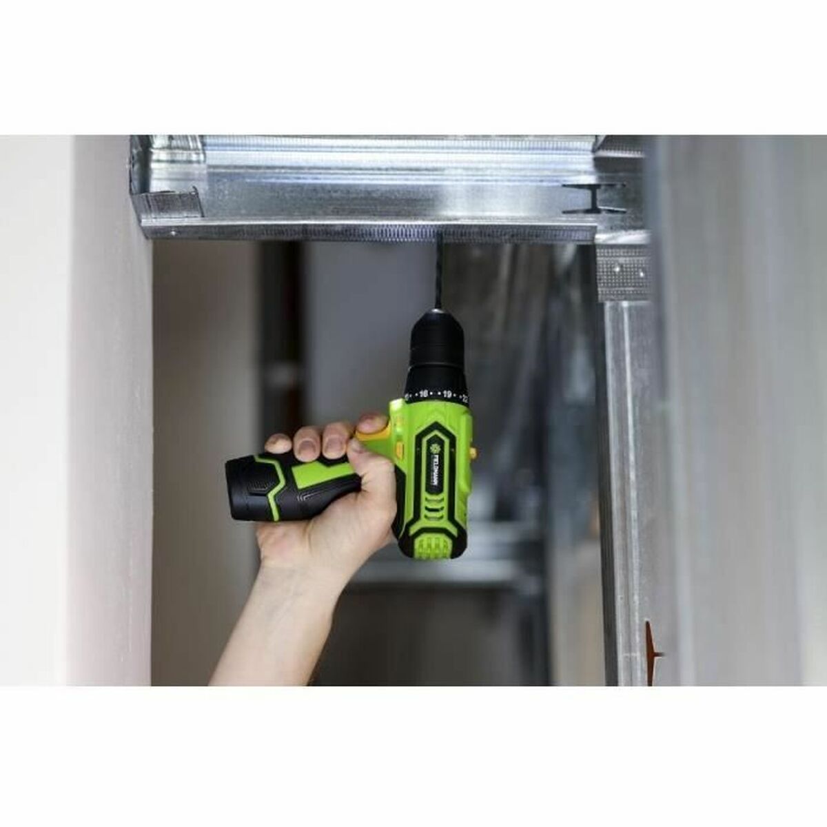 Atornillador eléctrico Fieldmann FDV 10252-A