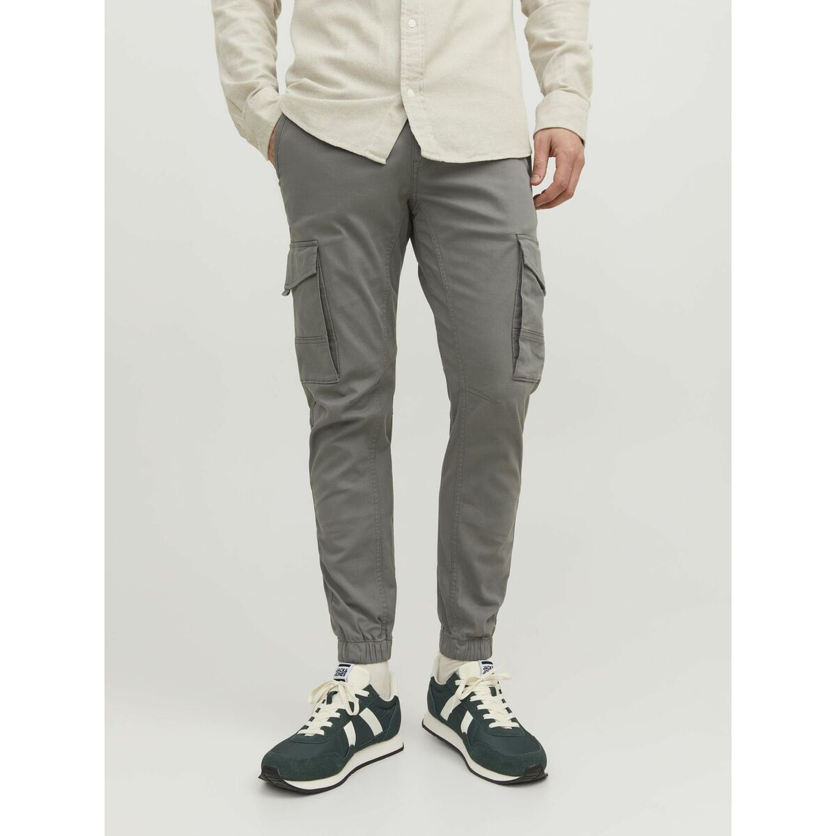 Pantalón Jack & Jones JPSTPAUL JJFLAKE CARGO 12139912 Gris