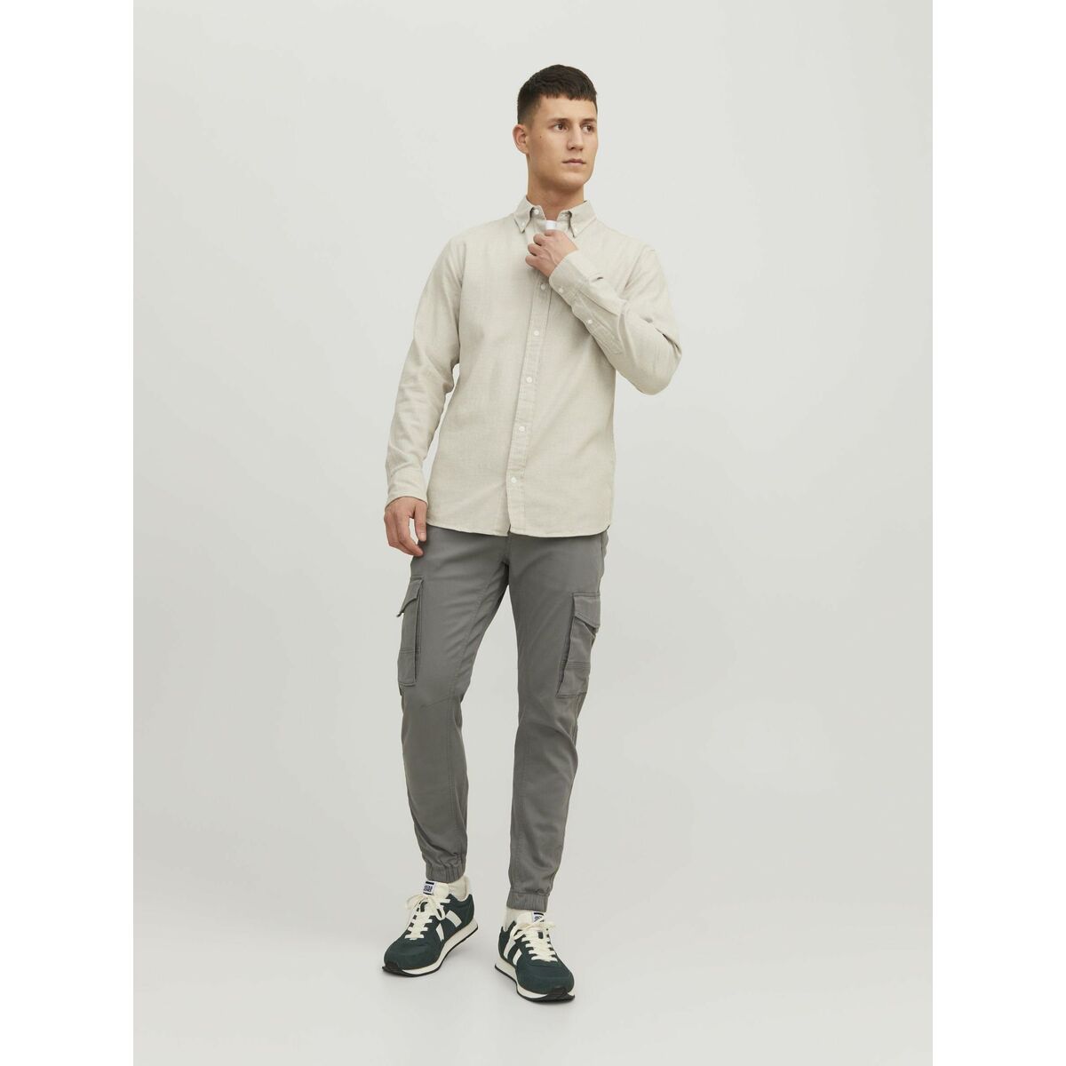 Pantalón Jack & Jones JPSTPAUL JJFLAKE CARGO 12139912 Gris