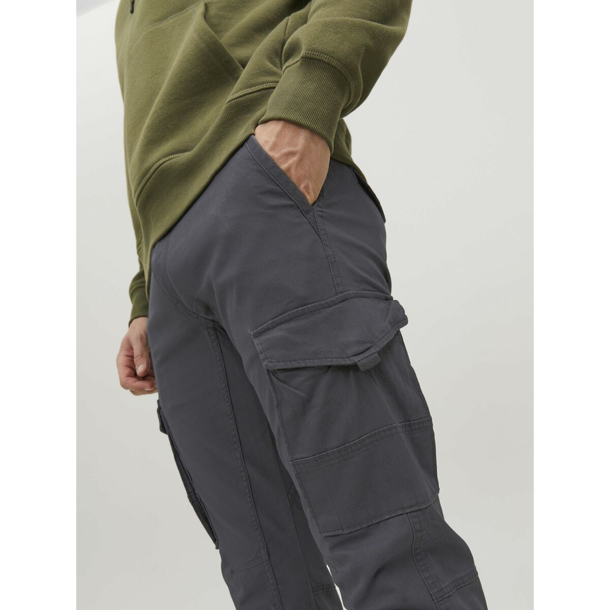Pantalón Jack & Jones JPSTPAUL JJFLAKE CARGO 12139912 Gris