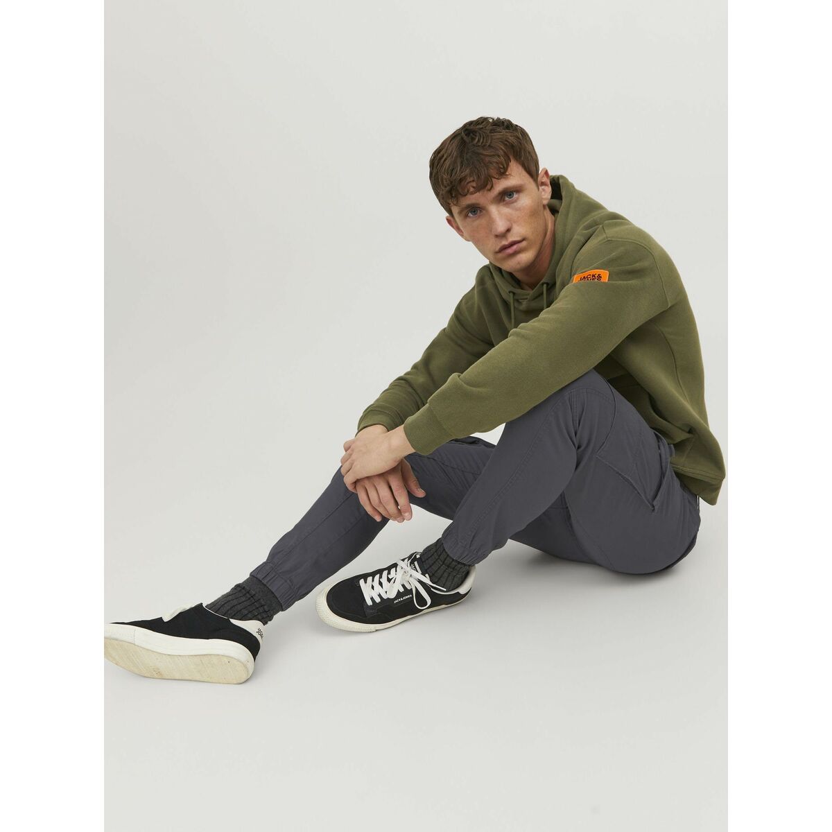 Pantalón Jack & Jones JPSTPAUL JJFLAKE CARGO 12139912 Gris