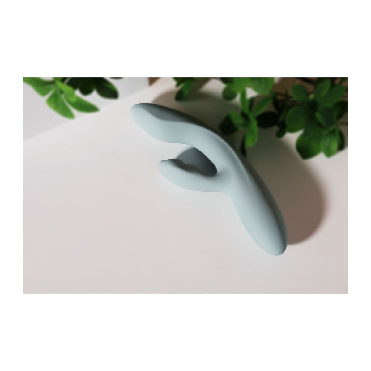 Vibrador Doble Estimulación Svakom Ciruela