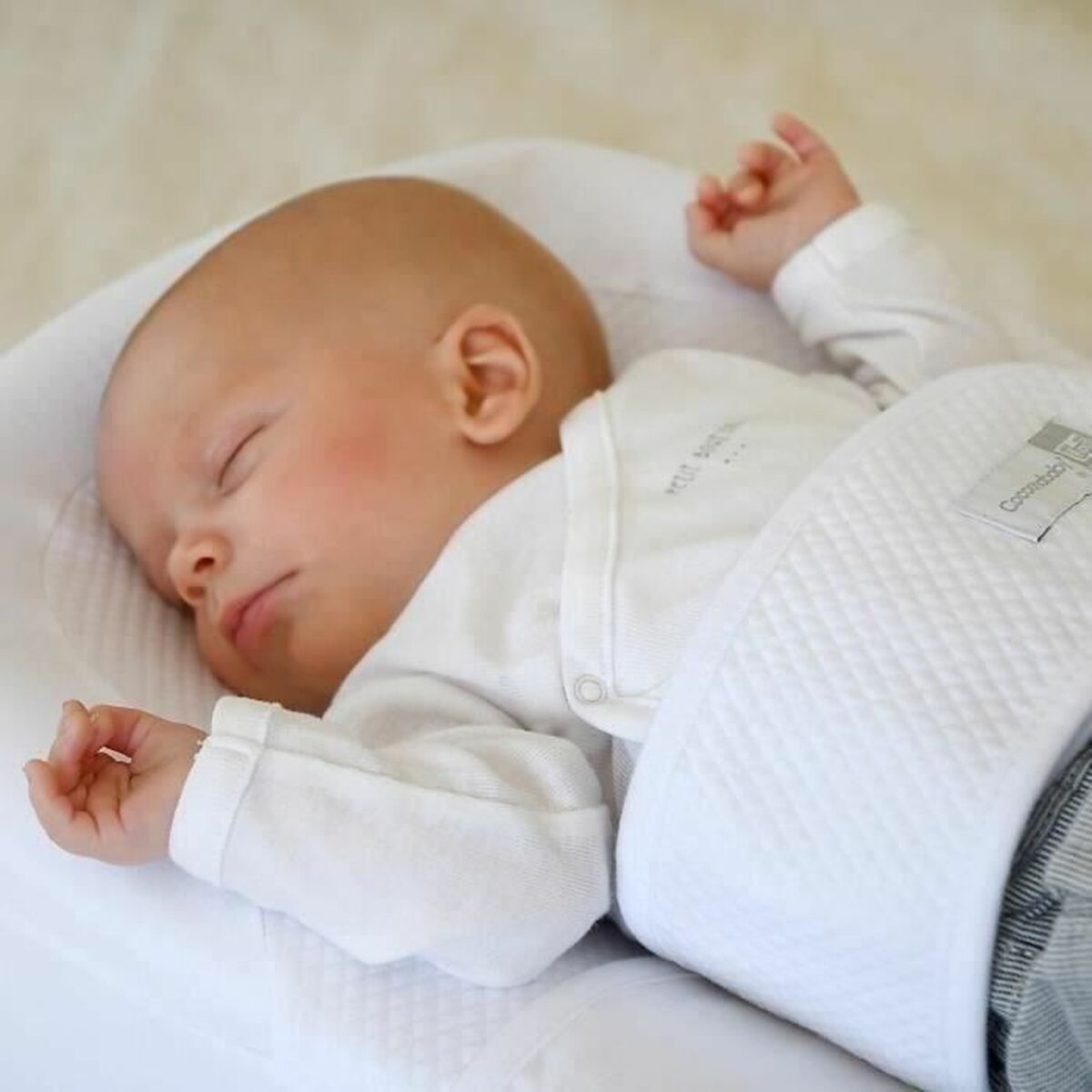 Cojín RED CASTLE Blanco