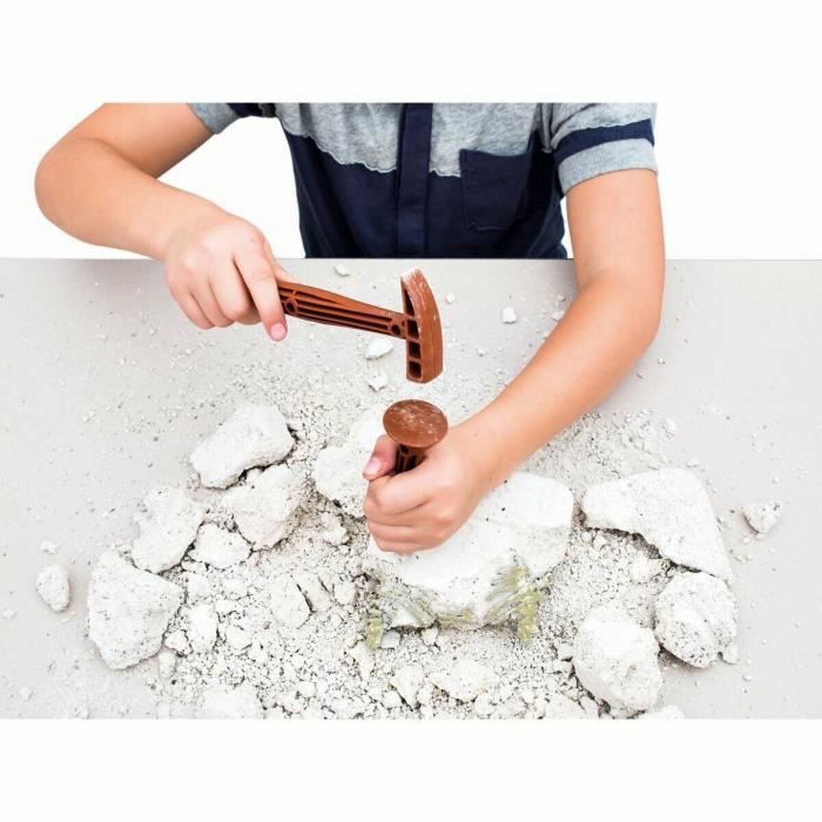 Juego de Excavación Clementoni T-Rex fosforescente