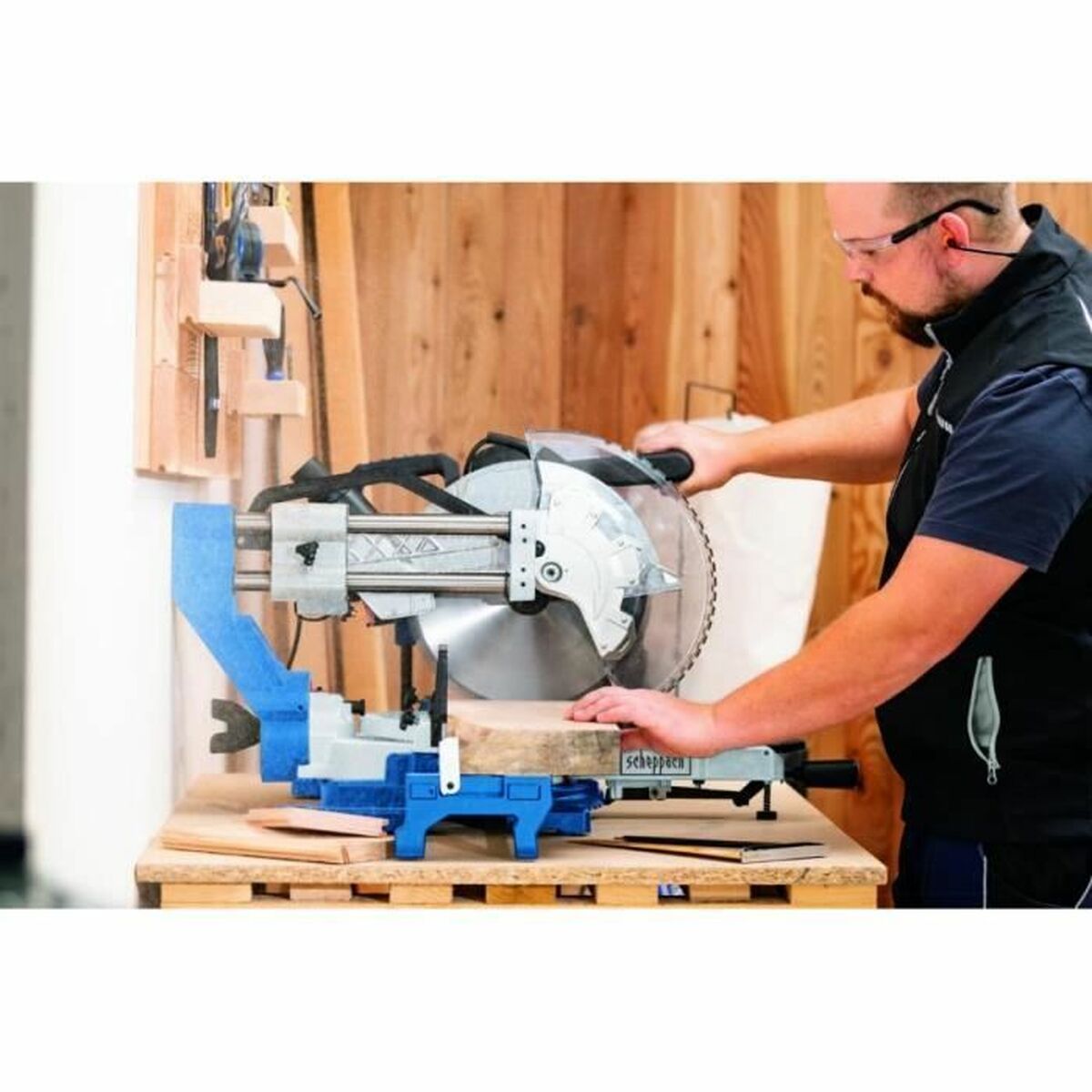 Sierra ingletadora Scheppach HM305SL 2000 W