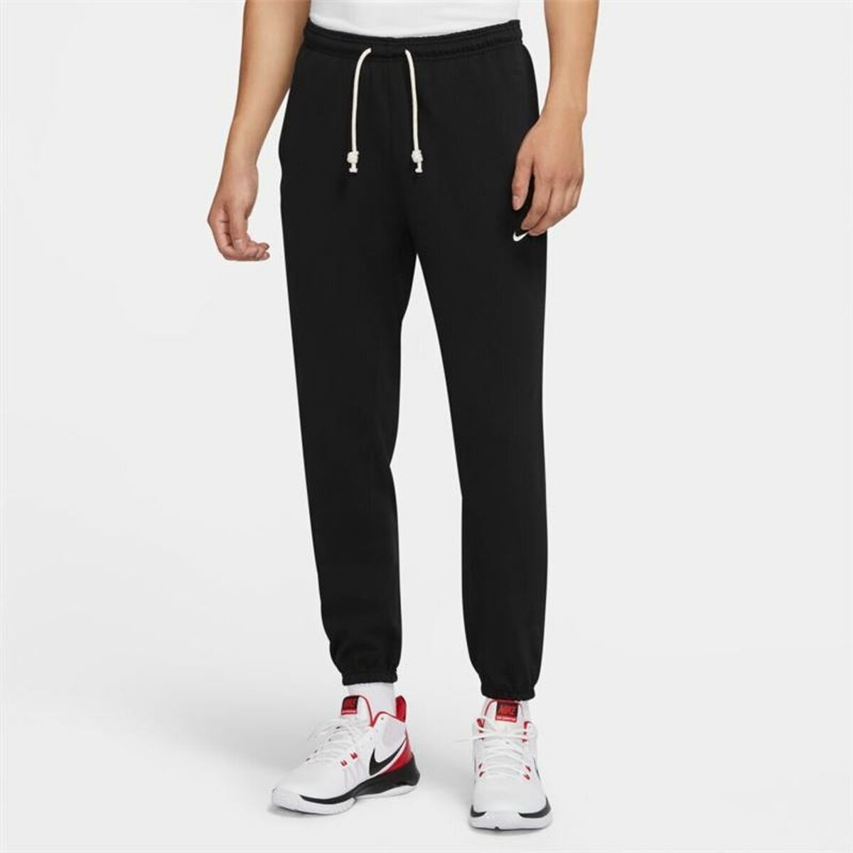 Pantalón Nike Dri-FIT Standard Issue Negro