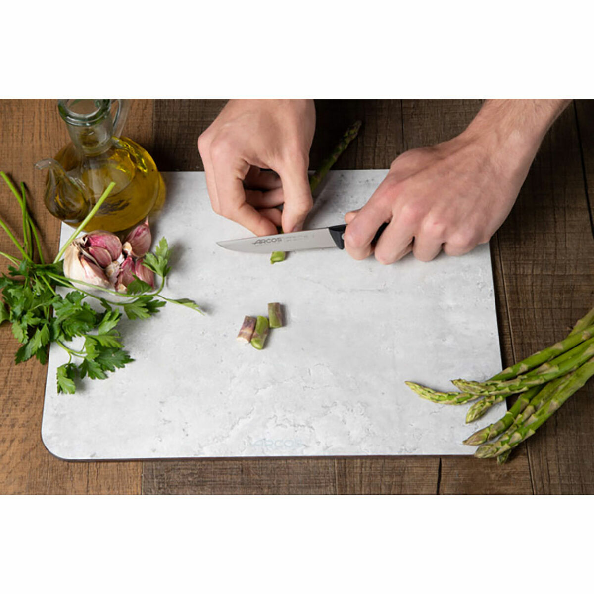 Cuchillo Pelador de Verduras Arcos Negro