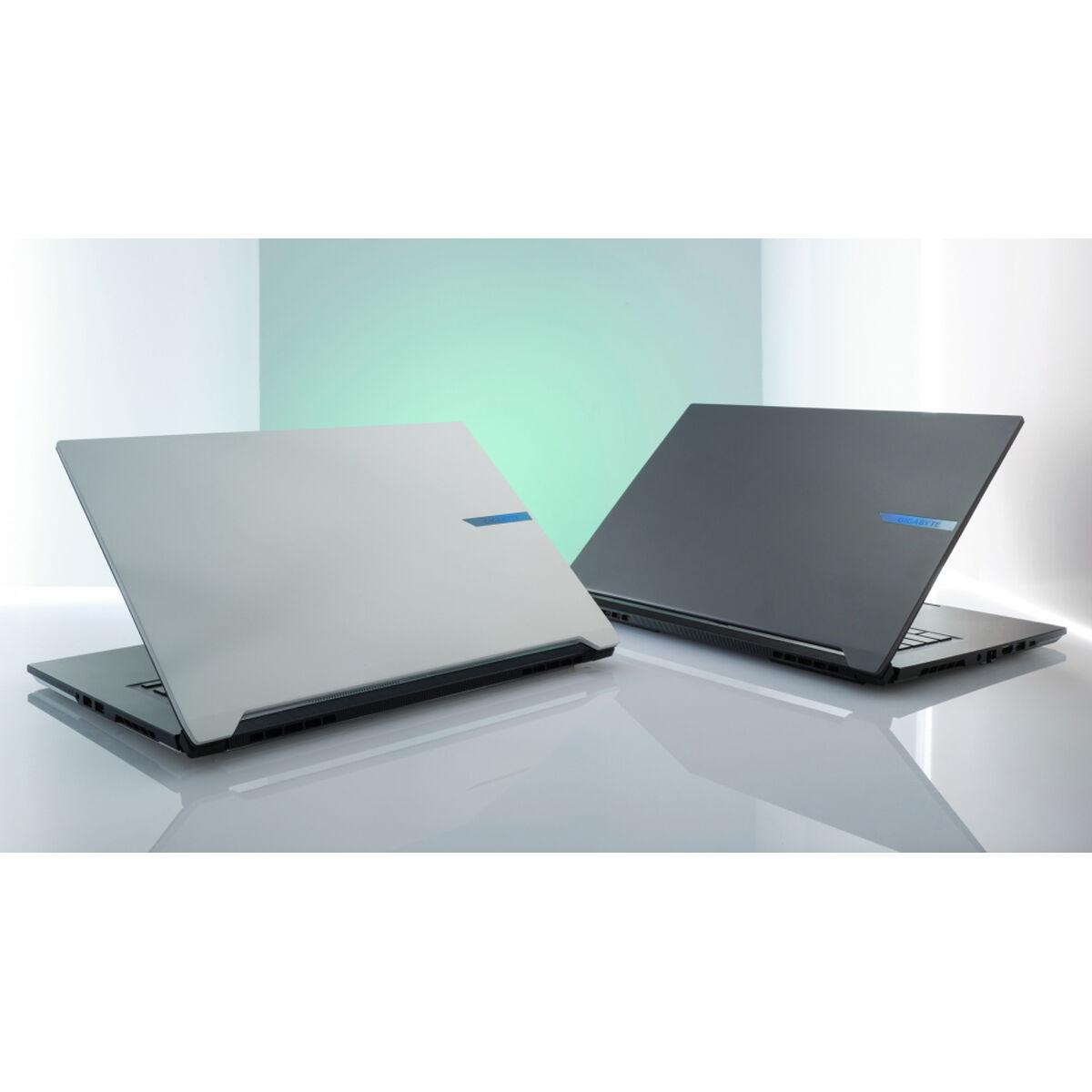 Laptop Gigabyte AERO X16 16" 16 GB RAM 1 TB SSD geforce rtx 5060 Qwerty Español Qwerty Portugués