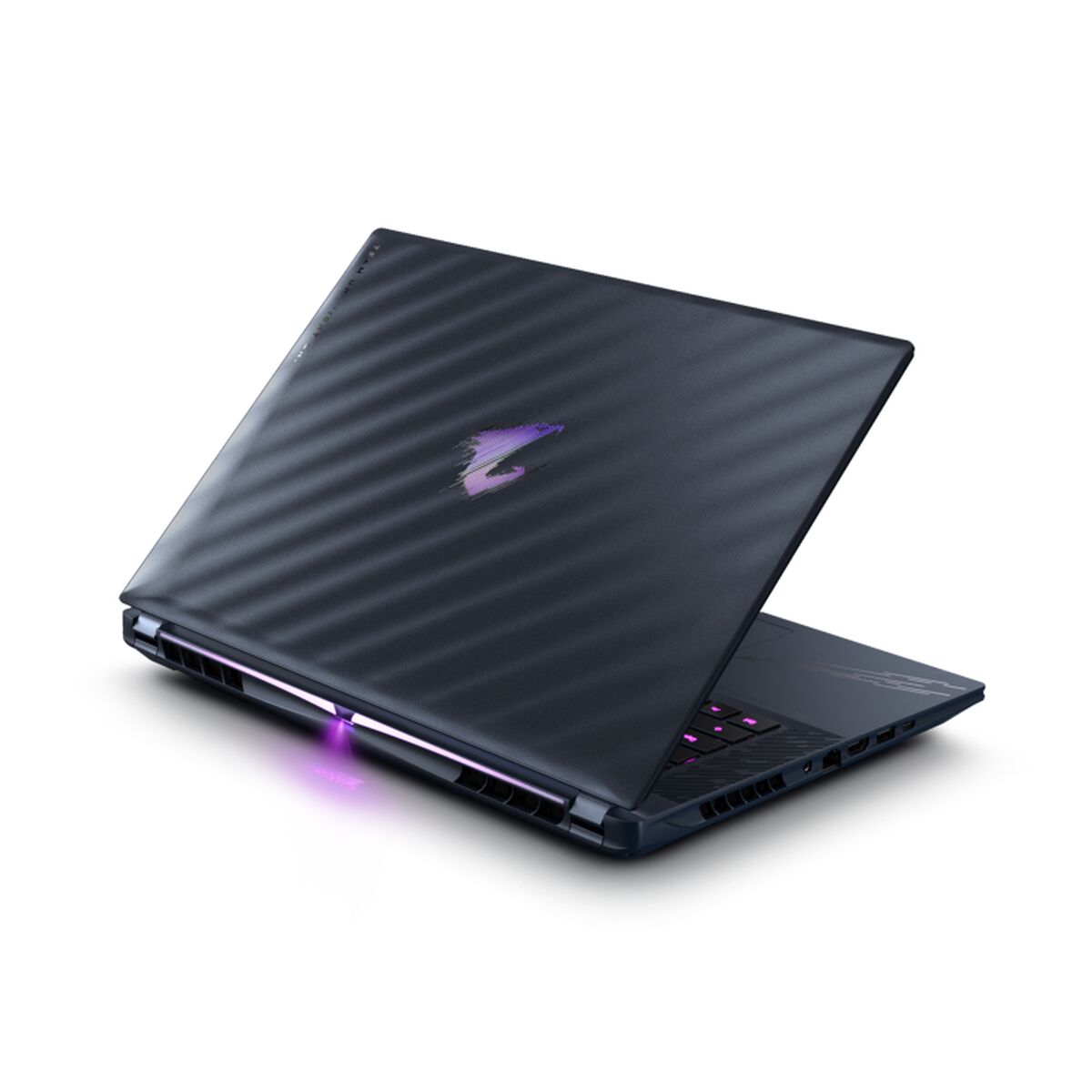 Laptop Gigabyte AORUS MASTER 16 BYHC5PTE64SP 16" 32 GB RAM 1 TB SSD Qwerty Español Qwerty Portugués
