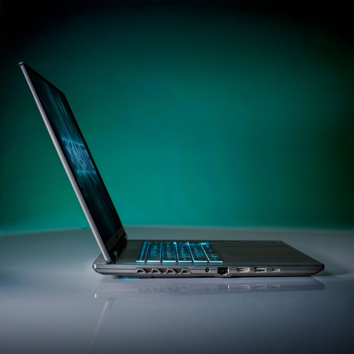 Laptop Gigabyte GAMING A16 CWHI3ES864SD 16" Intel Core i7-13620H 32 GB RAM 1 TB SSD nvidia geforce rtx 5070