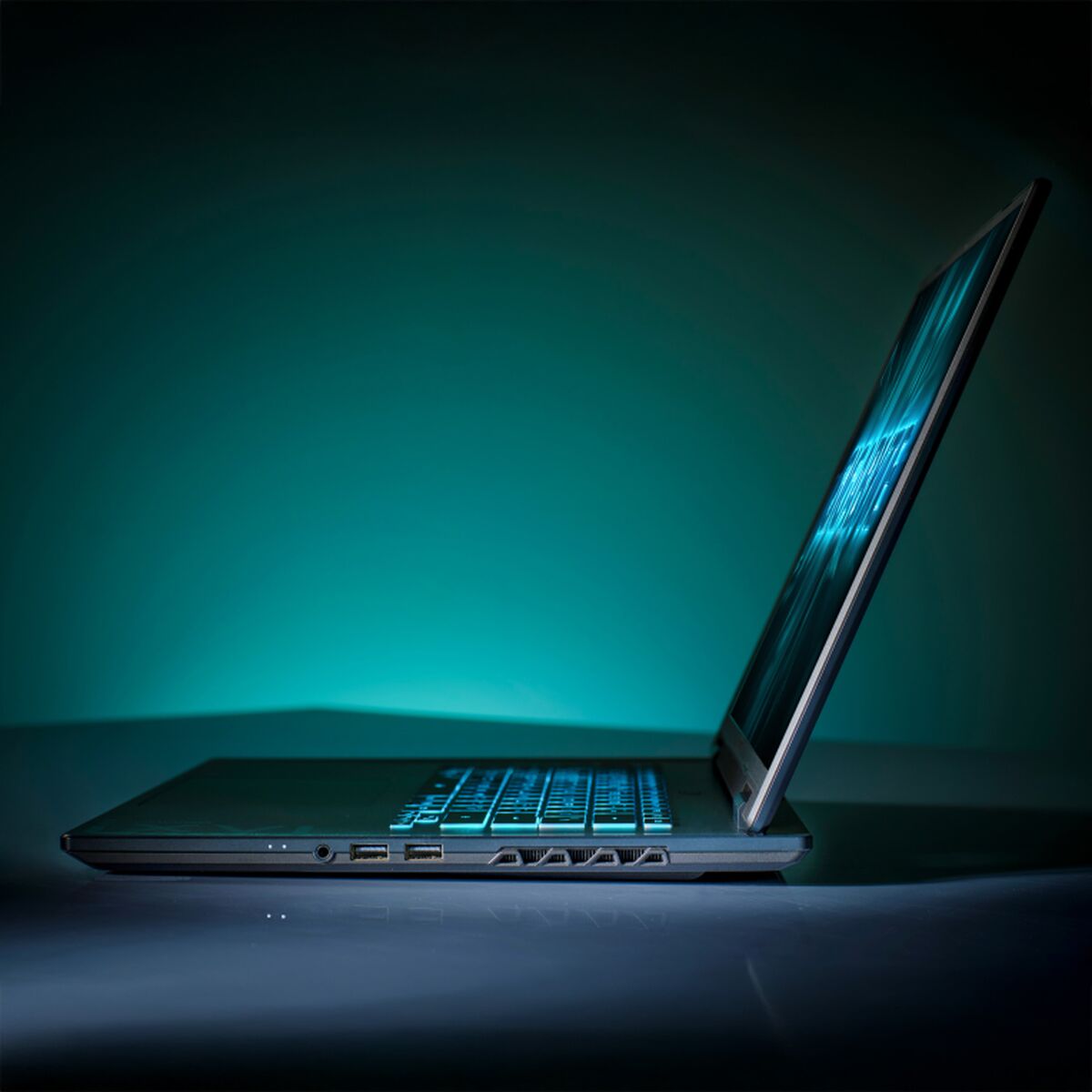 Laptop Gigabyte GAMING A16 CWHI3ES864SD 16" Intel Core i7-13620H 32 GB RAM 1 TB SSD nvidia geforce rtx 5070