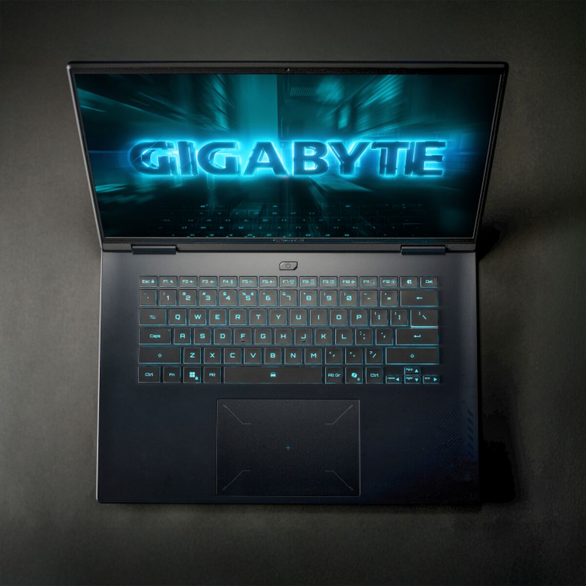 Laptop Gigabyte GAMING A16 CWHI3ES864SD 16" Intel Core i7-13620H 32 GB RAM 1 TB SSD nvidia geforce rtx 5070
