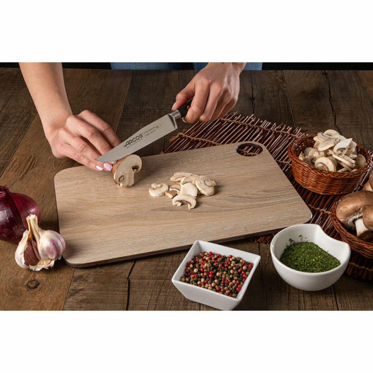 Cuchillo de Cocina Arcos serie riviera Negro Acero 15 cm 6"