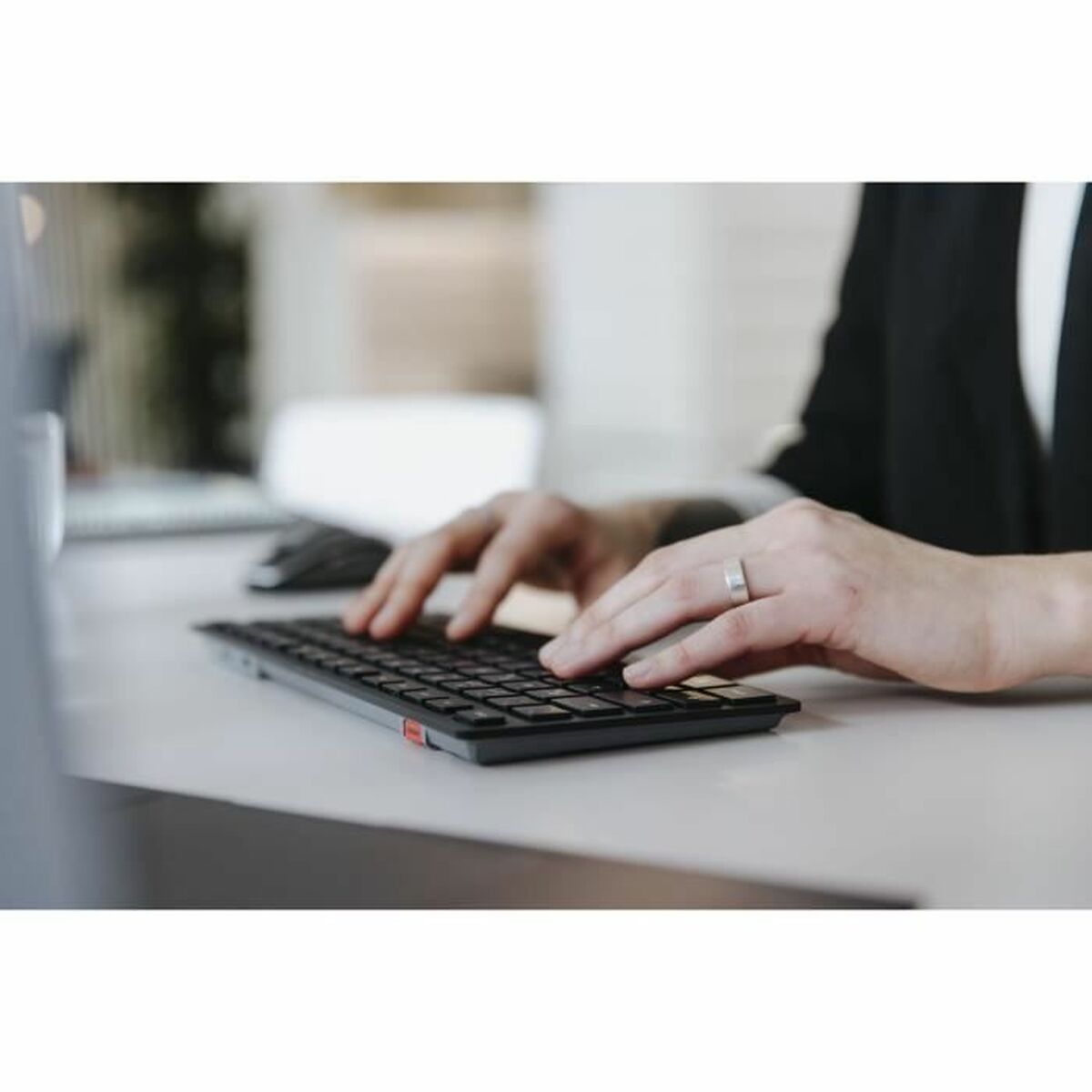 Teclado Cherry KW 9200 MINI Qwerty Español Negro