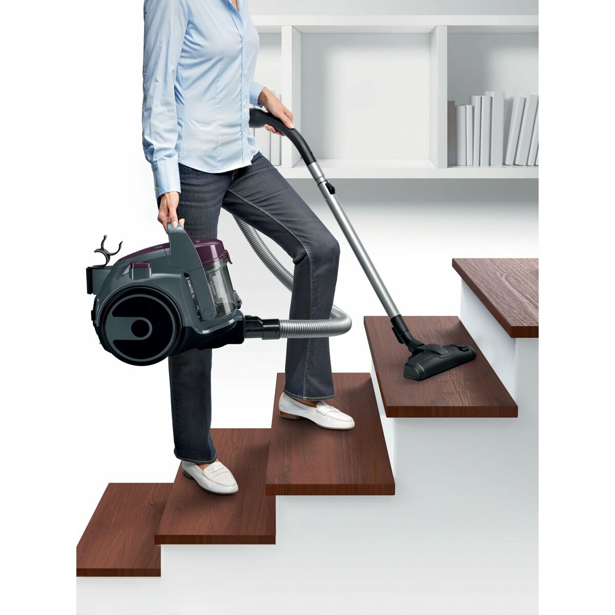 Aspirador Ciclónico BOSCH BGC05AAA1 700 W