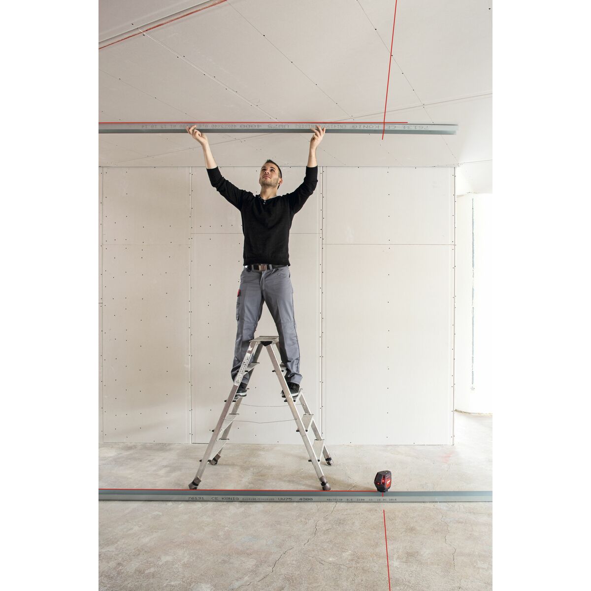 Nivel láser de líneas SOLA Qubo Pro