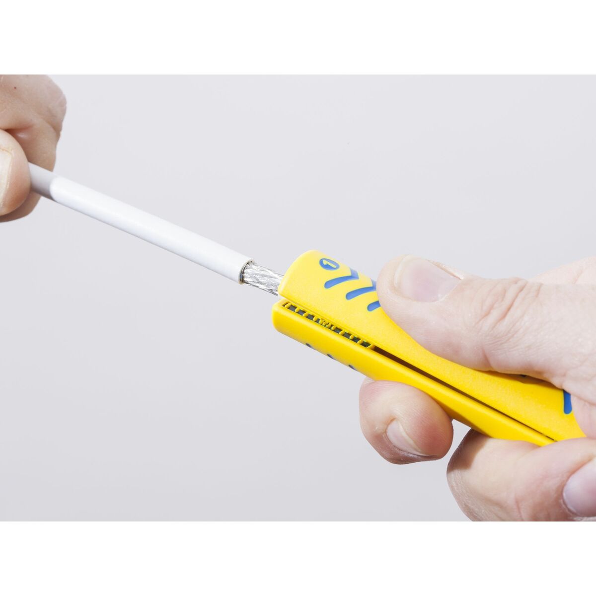 Pelacables JOKARI Secura Coaxi No. 1