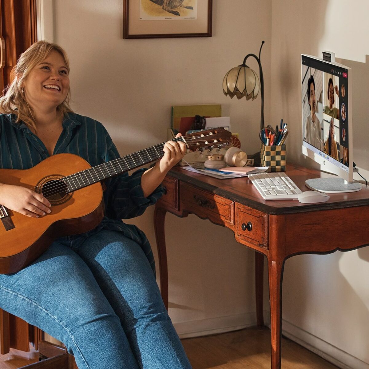 All in One HP 9U2K4EA 27" AMD Ryzen 7 7730U AMD RYZEN™ 7 7730U 16 GB RAM 512 GB SSD