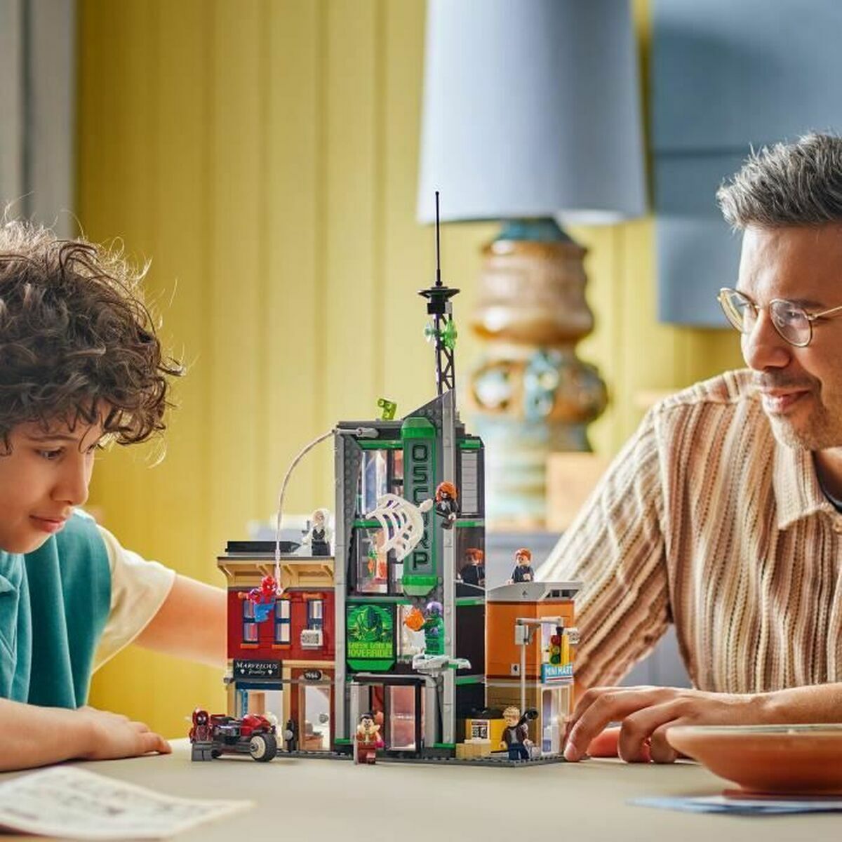 Juego de Construcción Lego 76324 Spider-Man VS Oscorp 808 Piezas