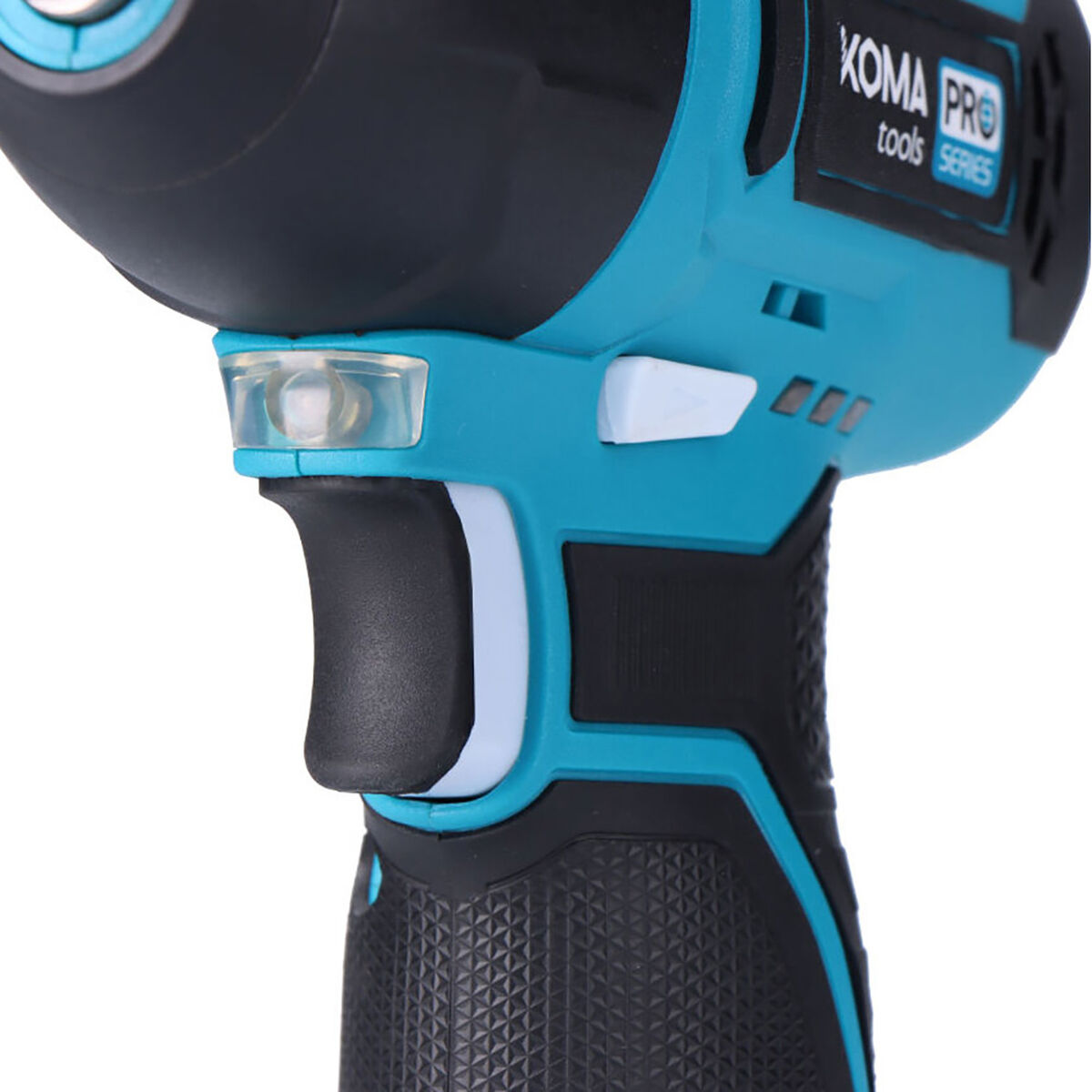 Llave de impacto Koma Tools 12 V 120 nm