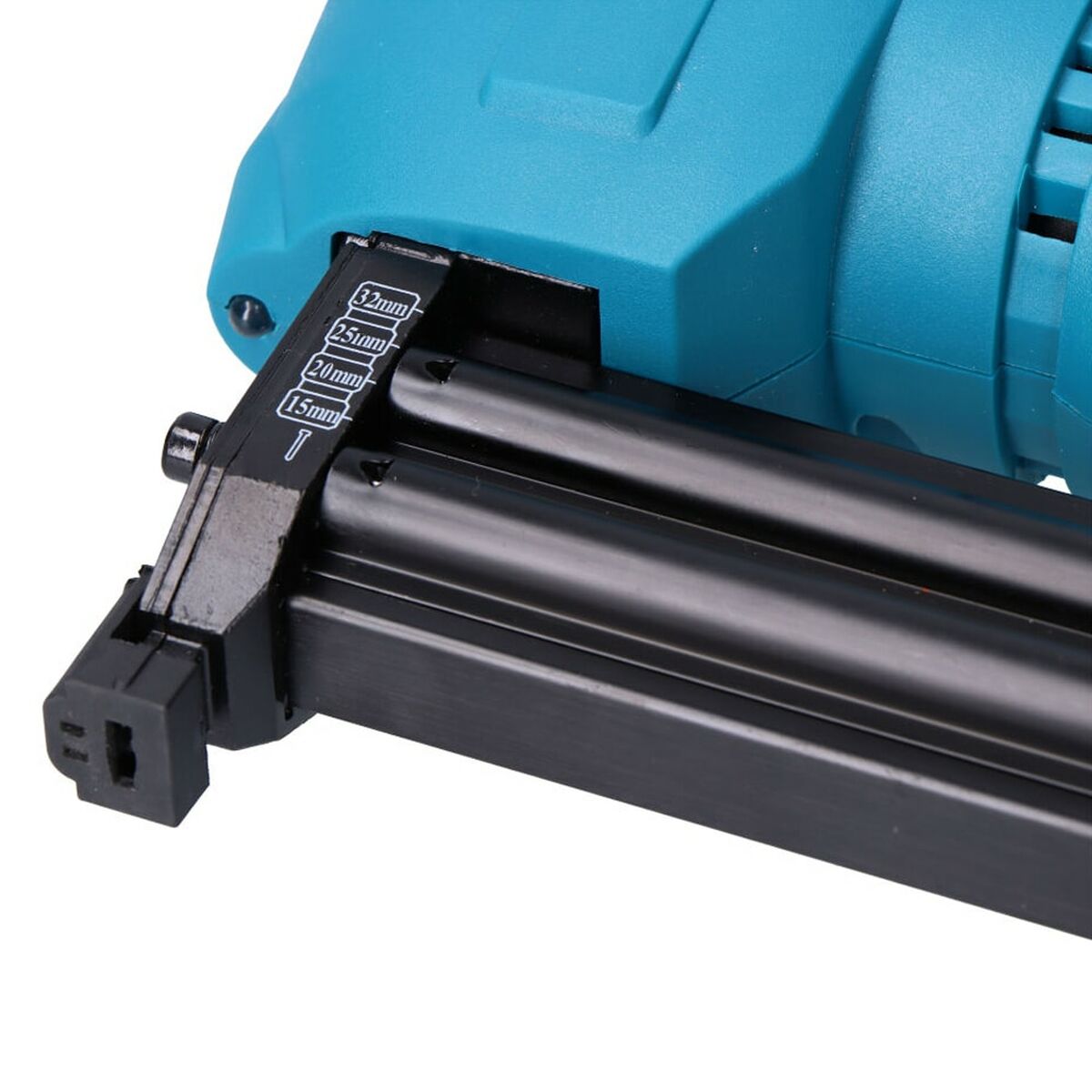 Clavadora-Grapadora Koma Tools