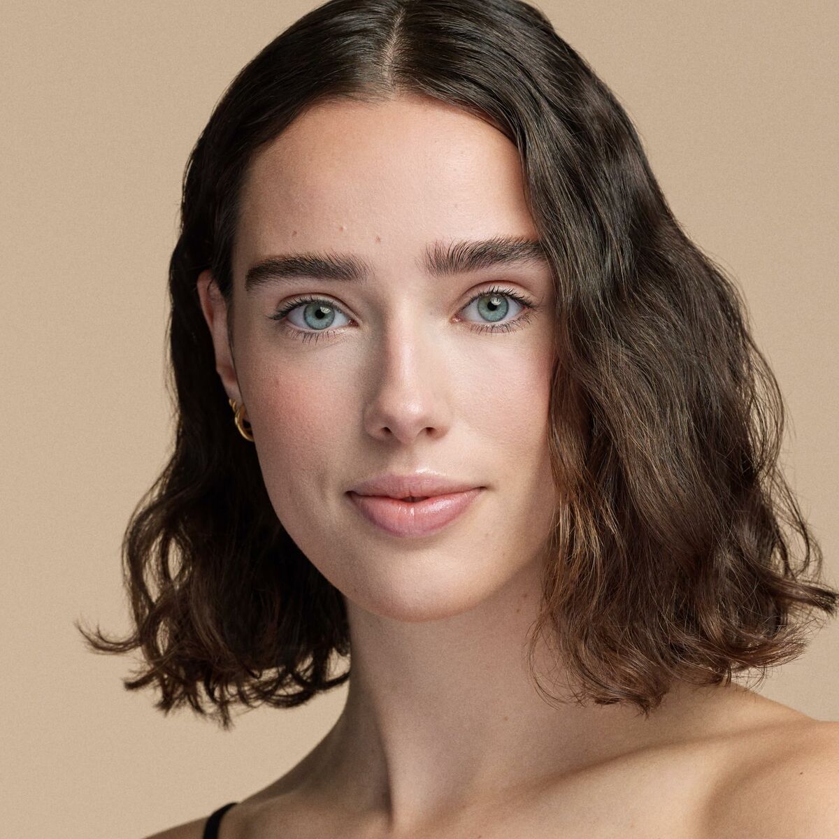 Base de Maquillaje Fluida Catrice Nude Drop Beige 30 ml Sérum