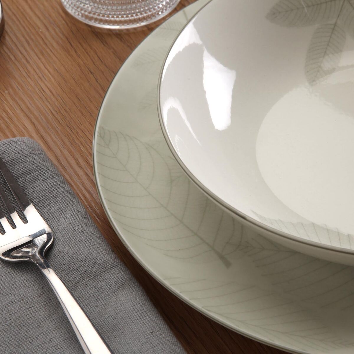 Vajilla Versa Aylen Gris Porcelana 18 Piezas